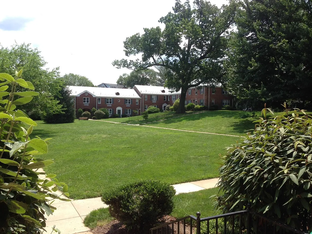 Building Photo - 18 Auburn Ct