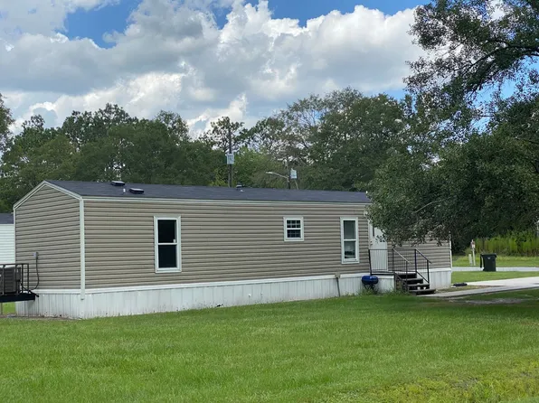 122 Garlington Cir, Waycross, GA 31503