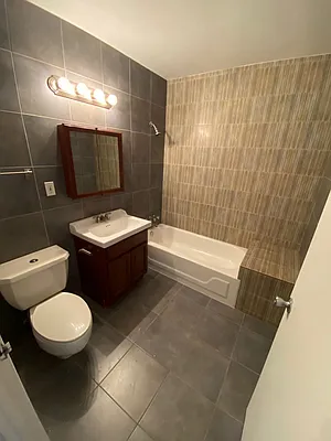 Rented by Lang Realty LLC | media 7