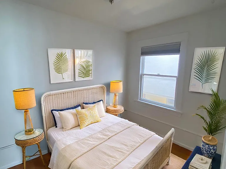 17 Ozone Ave #8 — Photo 2
