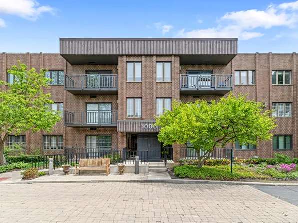 1000 Deerfield Rd APT 101, Highland Park, IL 60035