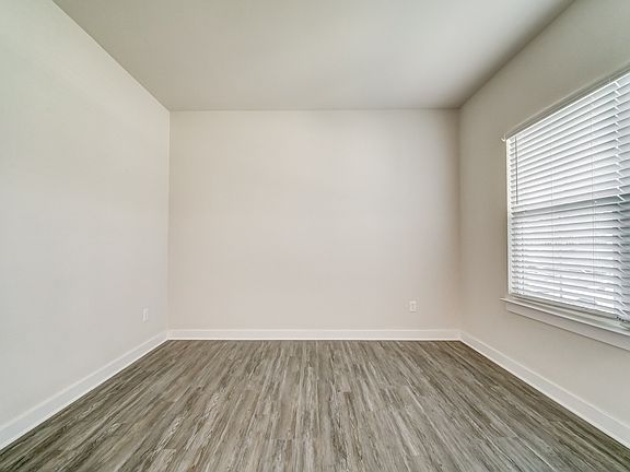 5th image of 624 Eagle Rock Pl