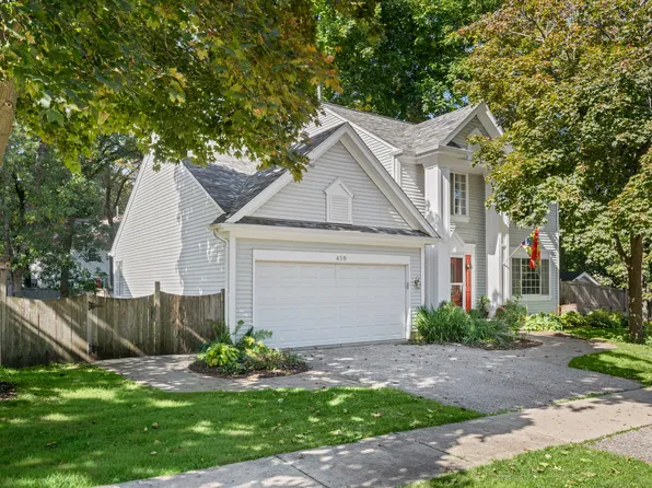 459 Rock Hall Cir, Grayslake, IL 60030