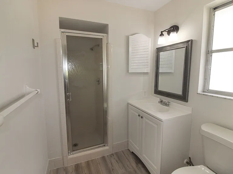 253 Alsace Ave — Photo 11