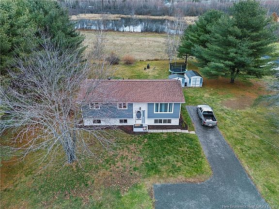 2nd image of 929 Riverside Dr