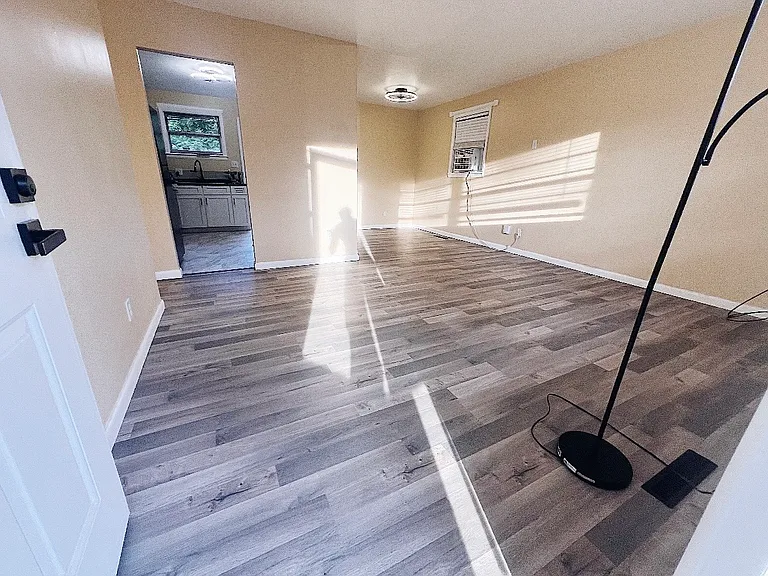 1688 Clyde Pl — Photo 23