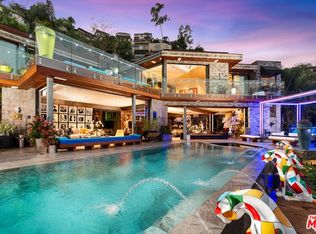 8356 Sunset View Dr, Los Angeles, CA 90069