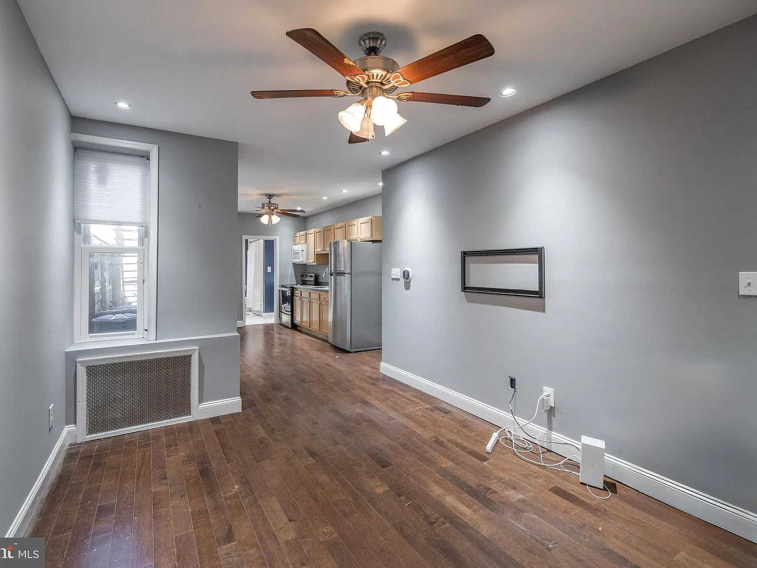 2635 E Somerset St — Photo 2