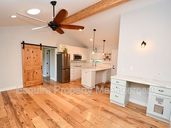 3rd image of 4290 Aspen Ln #A