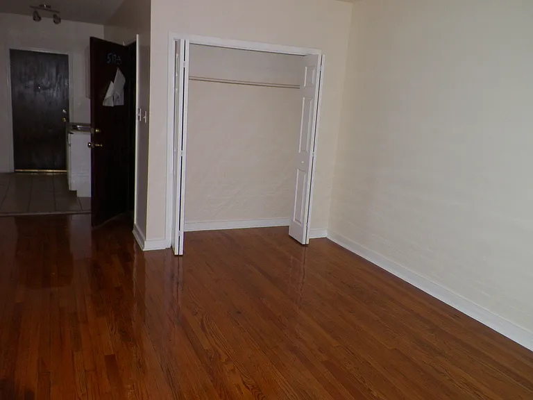 6701 S Union Ave — Photo 13