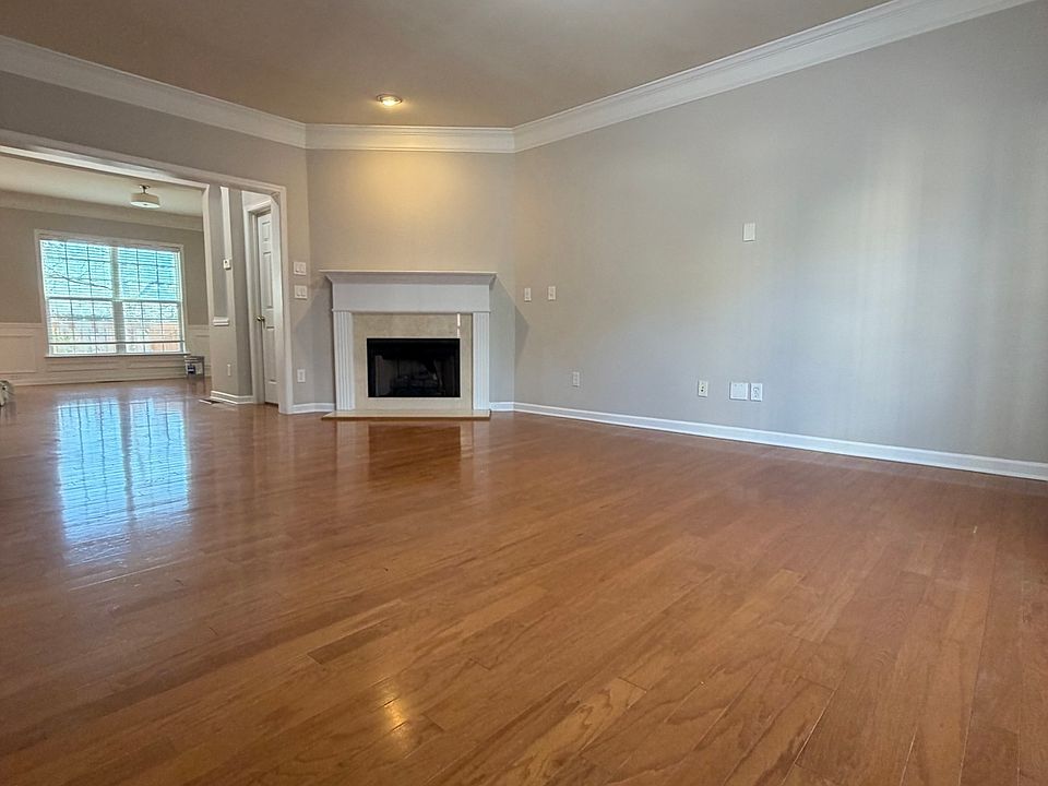 2nd image of 11070 Skyway Dr