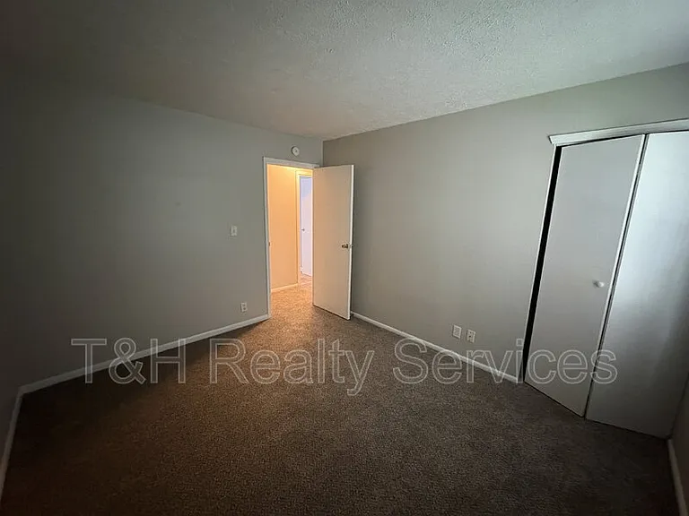 3644 Celtic Dr — Photo 11