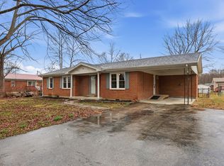 226 Airport Rd, Stanton, KY 40380