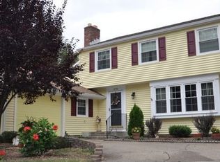 470 Westwood Dr, West Deptford, NJ 08096