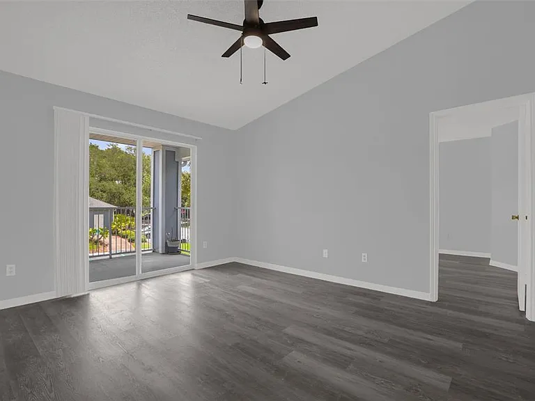 2508 Grassy Point Dr #202 — Photo 6