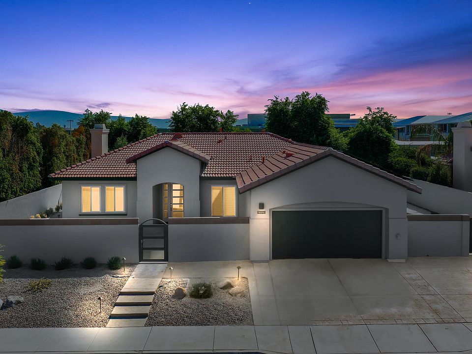 2nd image of 43328 Amaryllis Way