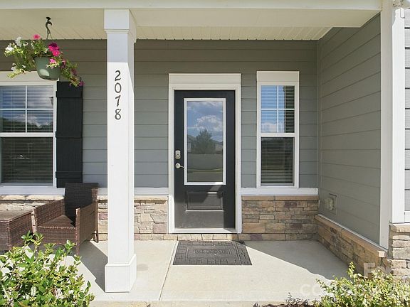 3rd image of 2078 Swanport Ln