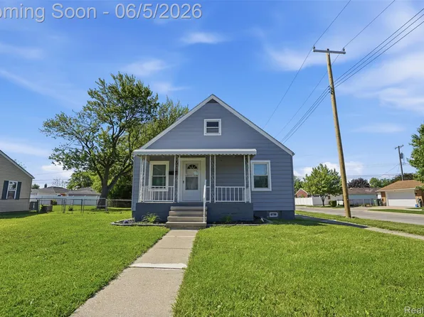 13181 Peach St, Southgate, MI 48195