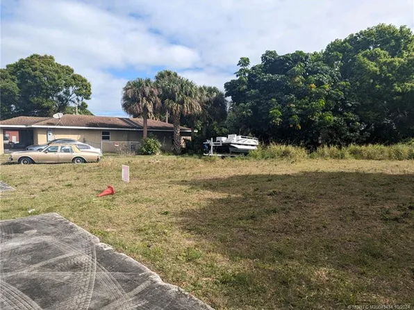 434 N 19th St, Fort Pierce, FL 34950