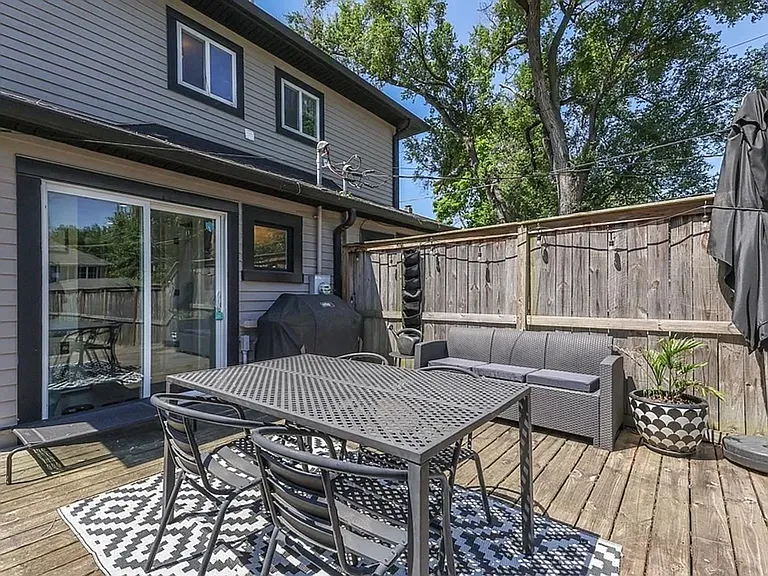 818 Parkway Ave — Photo 39