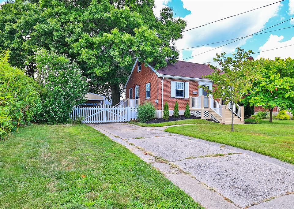 1st image of 411 Plum St