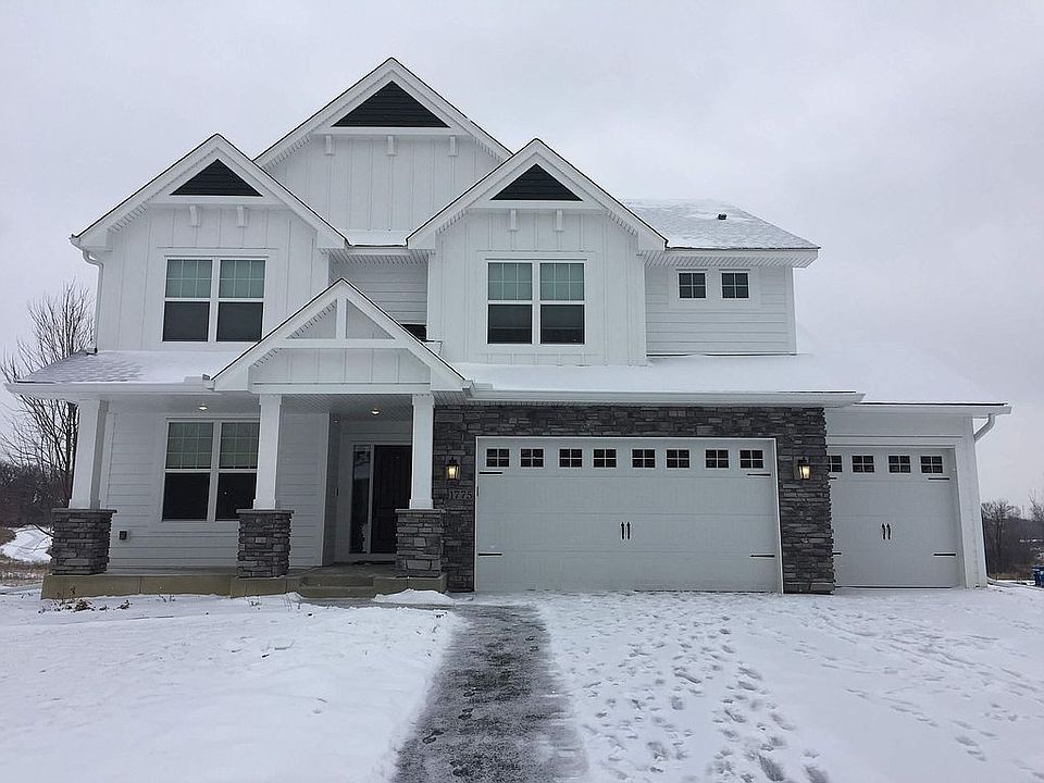 1st image of 1775 Carriage Dr