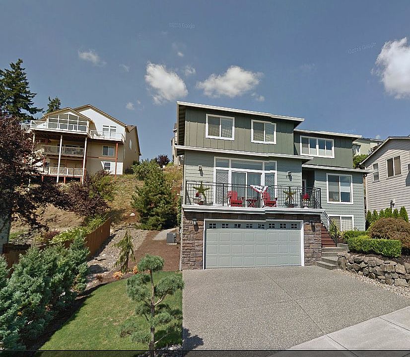 1st image of 923 W Y St
