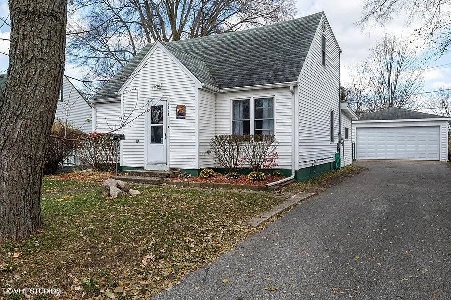 1325 N East End Ave photo 1
