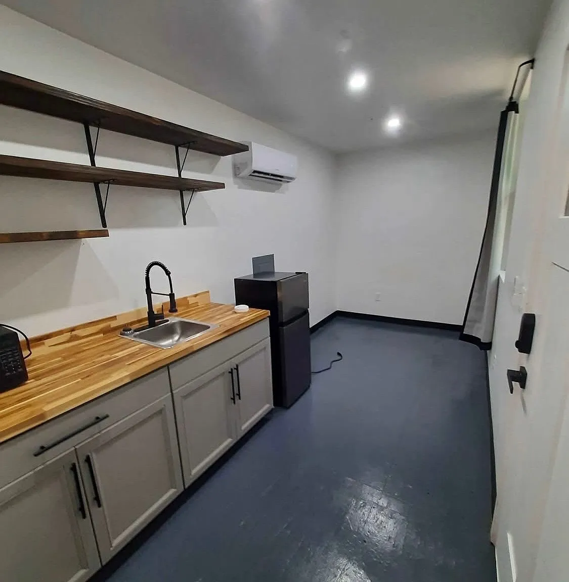 Studio, 160 sqft, $750 — Photo 1