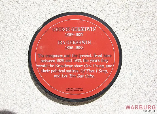 Sold by Warburg | media 1