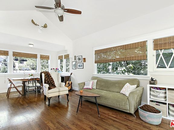 4th image of 4801 Nob Hill Dr