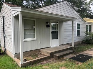 708 Lorrain St, Angleton, TX 77515