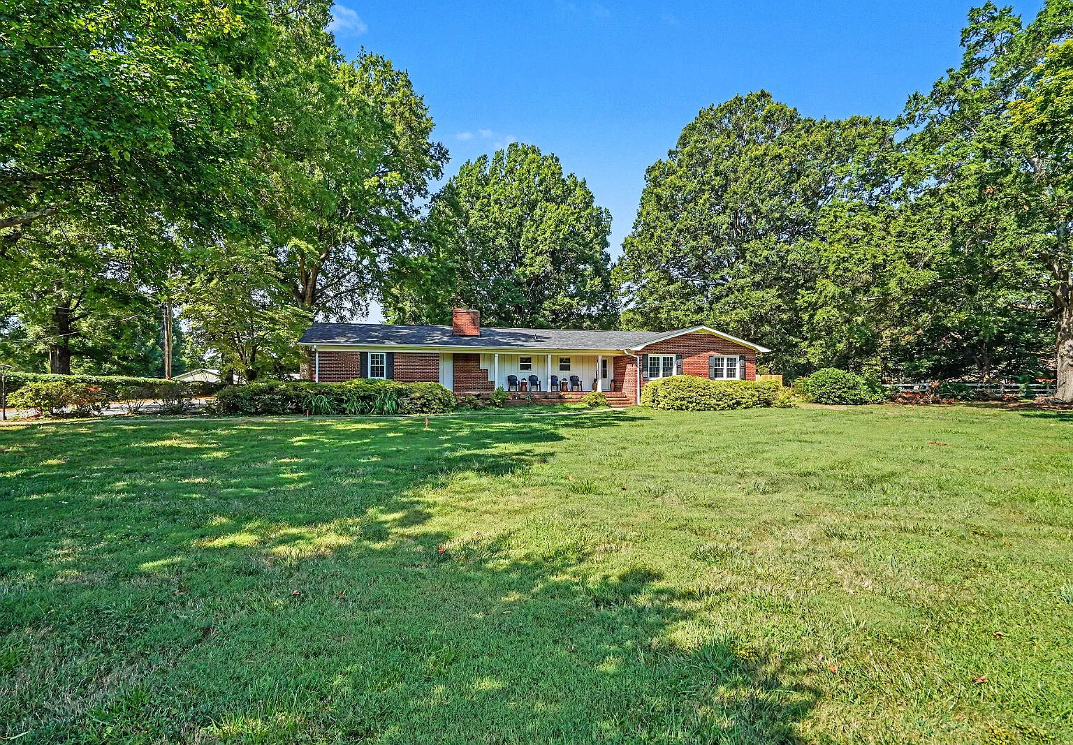 Fully Updated Ranch - Must See! — Photo 4