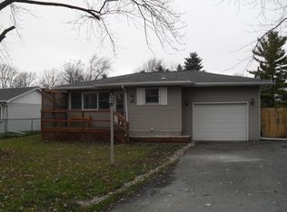 540 W Auburn Ln, Crete, IL 60417