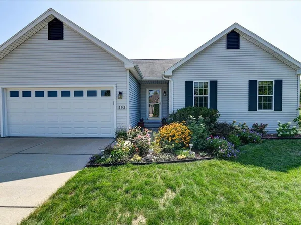 102 Ridgeline Dr, Columbus, WI 53925