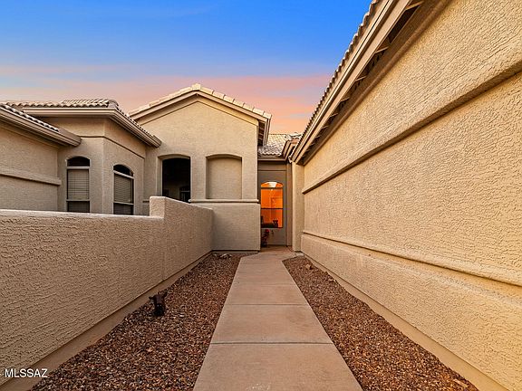4th image of 63506 E Harmony Dr