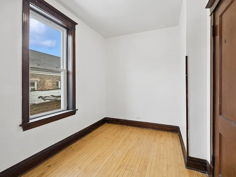 3213 S Lituanica Ave #1F — Photo 14