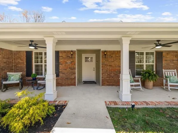 250 W Peachtree St, Norcross, GA 30071