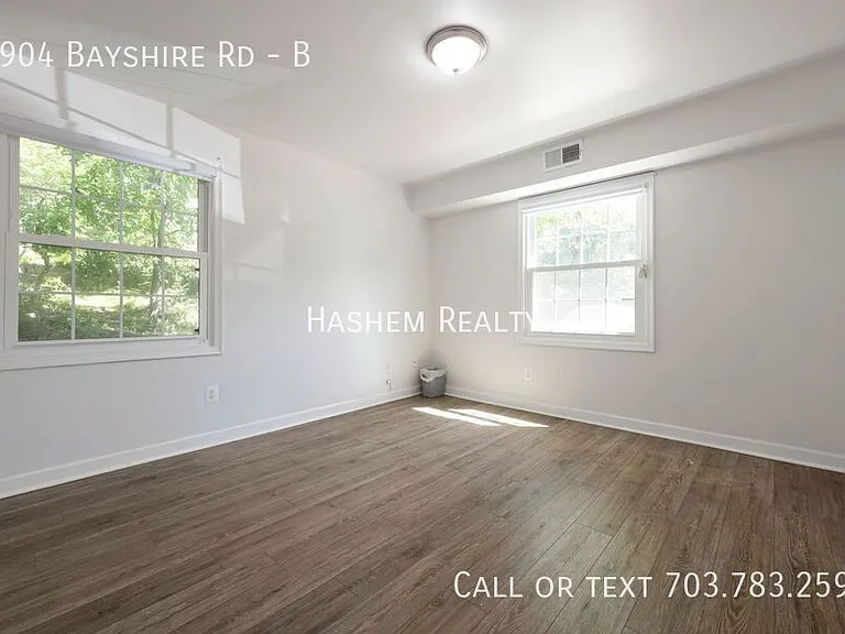 5904 Bayshire Rd #B — Photo 10