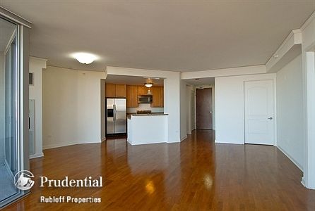 5th image of 420 E Waterside Dr Unit 1213