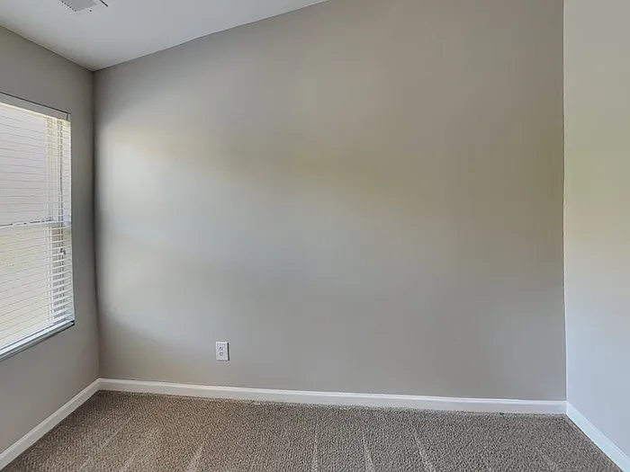 1048 Regency Dr — Photo 14
