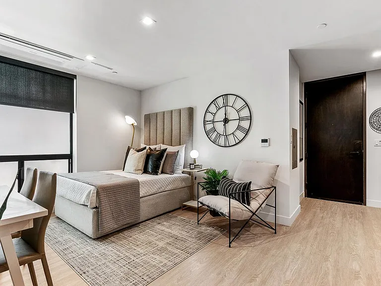 Venue Residences — Photo 40