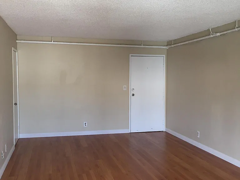 5346 Loma Linda Ave #301 — Photo 3