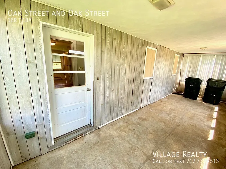 Oak St — Photo 59