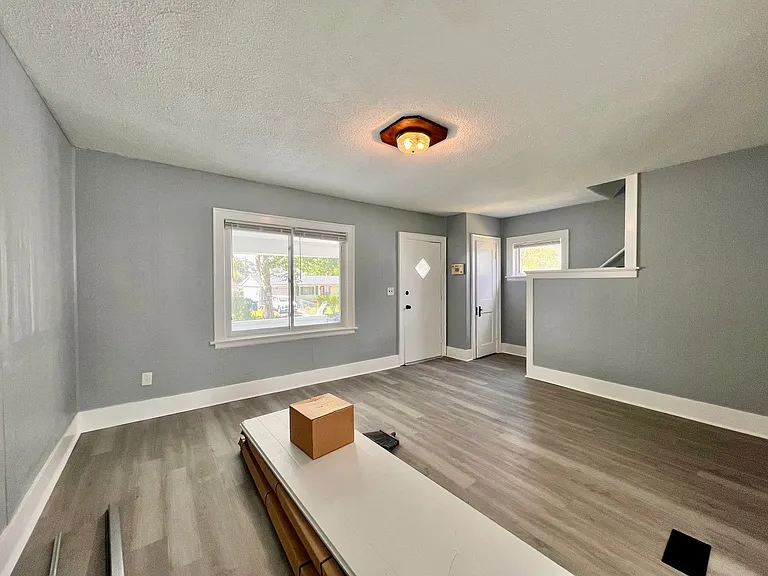 1413 Ironwood Ave — Photo 2