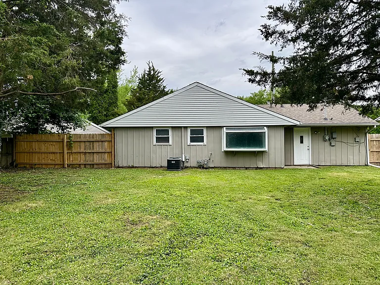 9961 Catalina Dr — Photo 11