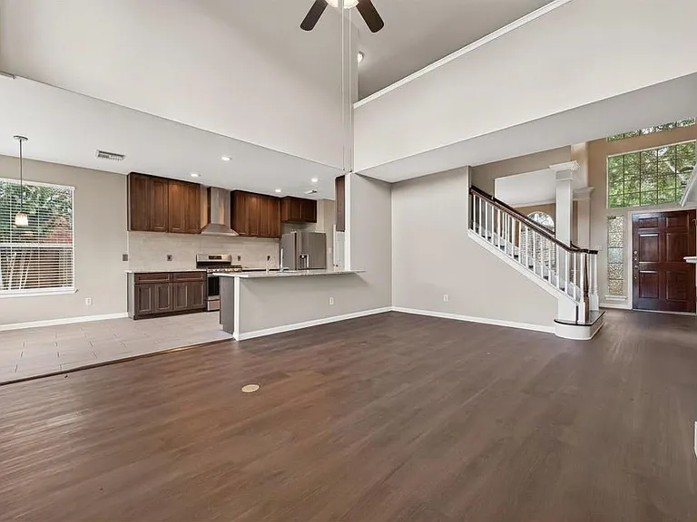 2215 Alberton Ln — Photo 8