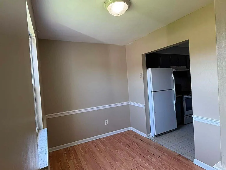 1805 Adams Ln — Photo 7