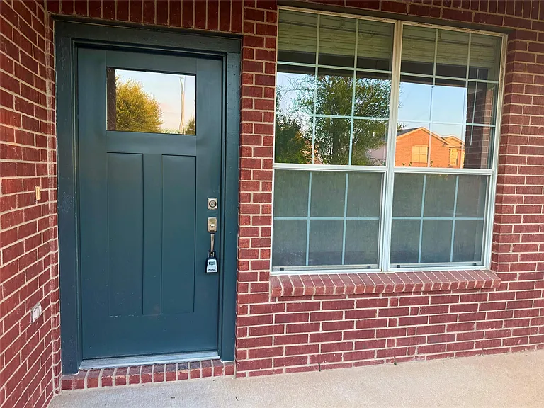 203 Northern Trl — Photo 2