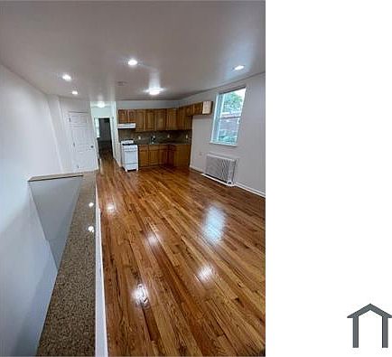 2nd image of 2254 S Beechwood St #2